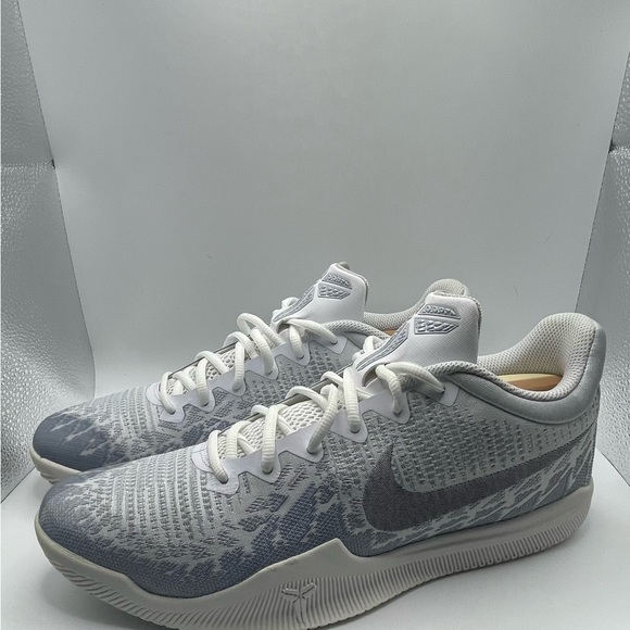 Nike Men's Mamba Rage Sneakers
